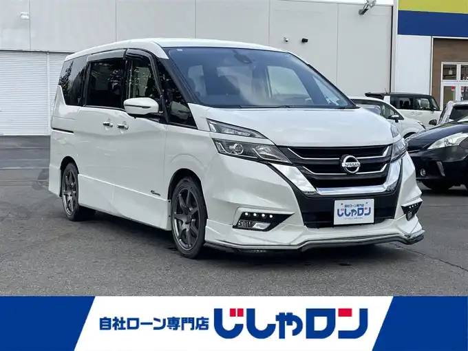 新着情報“セレナハイウェイスター”2017年式ブリリアントホワイトパール入荷しました！