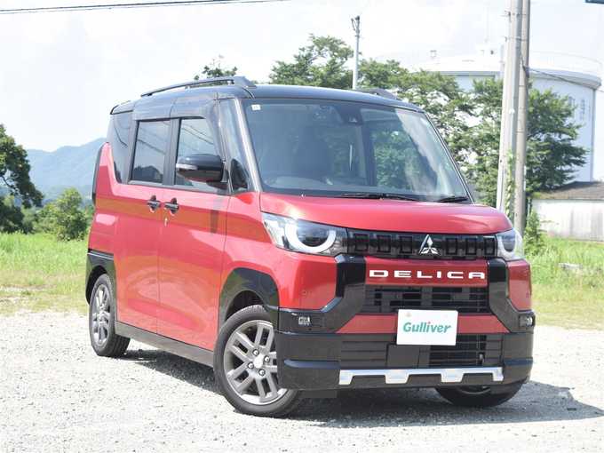 新着情報“デリカミニT プレミアム”2024年式赤Ⅱ入荷しました！