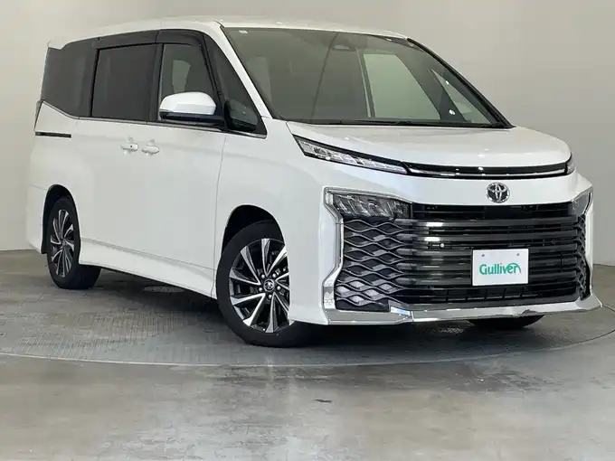 新着情報“ヴォクシーS－Z”2023年式ホワイトパールクリスタルシャイン入荷しました！