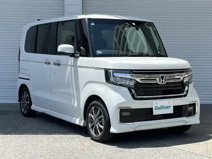 新着情報“Ｎ－ＢＯＸカスタムL”2022年式プラチナホワイトパール入荷しました！