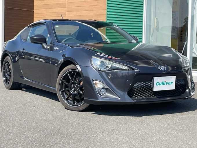 新着情報“８６GT”2013年式ダークグレーメタリック入荷しました！