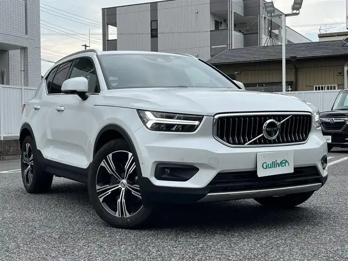 新着情報“ＸＣ４０リチャージPHV T5 インスクリプション”2022年式クリスタルホワイトP入荷しました！