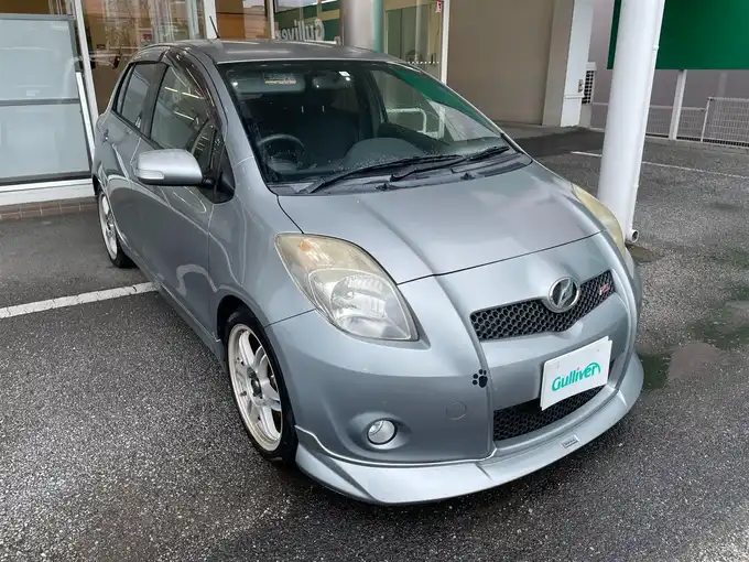 新着情報“ヴィッツRS”2008年式ミディアムシルバーメタリック入荷しました！