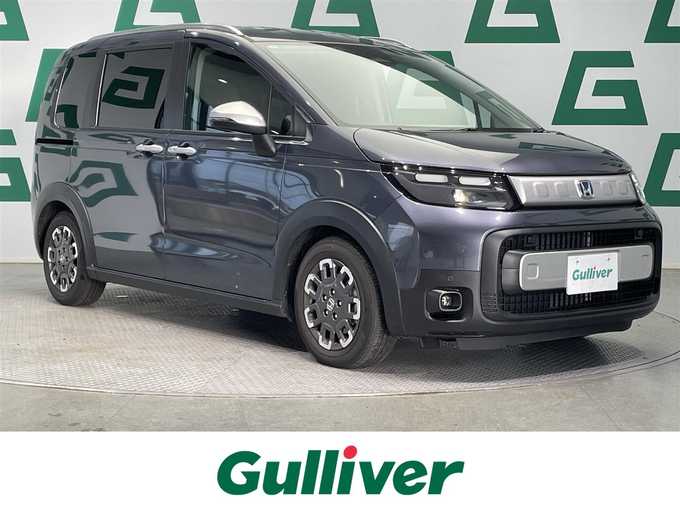 新着情報“フリードe:HEVクロスター”2025年式メテオロイドグレーメタリック入荷しました！