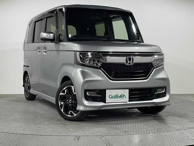 新着情報“Ｎ－ＢＯＸカスタムG・Lターボホンダセンシング”2018年式ルナシルバーM入荷しました！