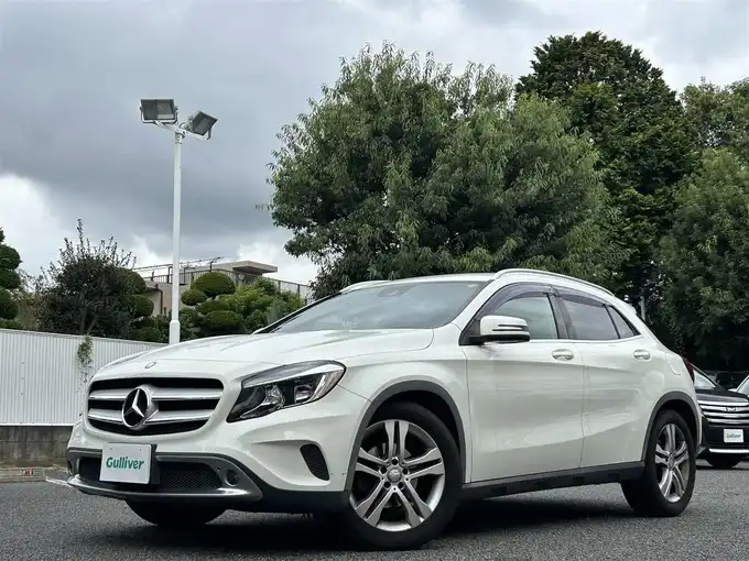 新着情報“ＧＬＡクラスGLA180”2016年式カルサイトホワイト入荷しました！