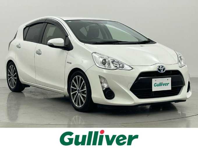 新着情報“アクアSスタイルブラック”2017年式ライムホワイトパールクリスタルシャイン入荷しました！