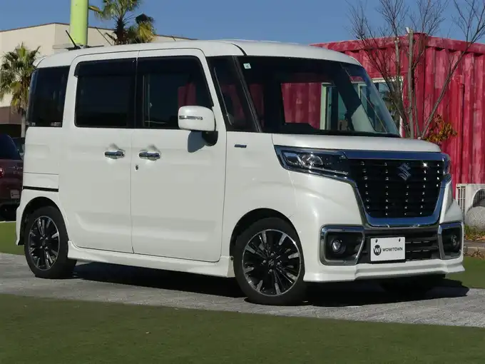 新着情報“スペーシアカスタムハイブリッドXSターボ”2019年式ピュアホワイトP入荷しました！