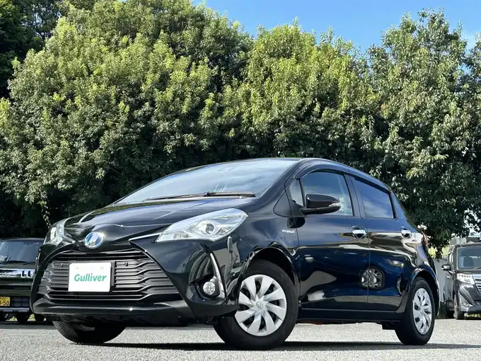 新着情報“ヴィッツハイブリッドF セーフティーエディションⅢ”2019年式ブラックマイカ入荷しました！
