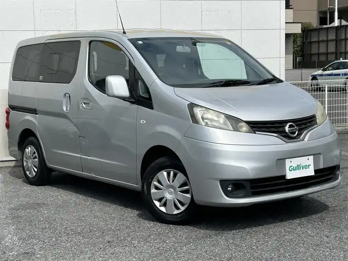 新着情報“ＮＶ２００バネットワゴン16X－3R”2010年式ブリリアントシルバー入荷しました！
