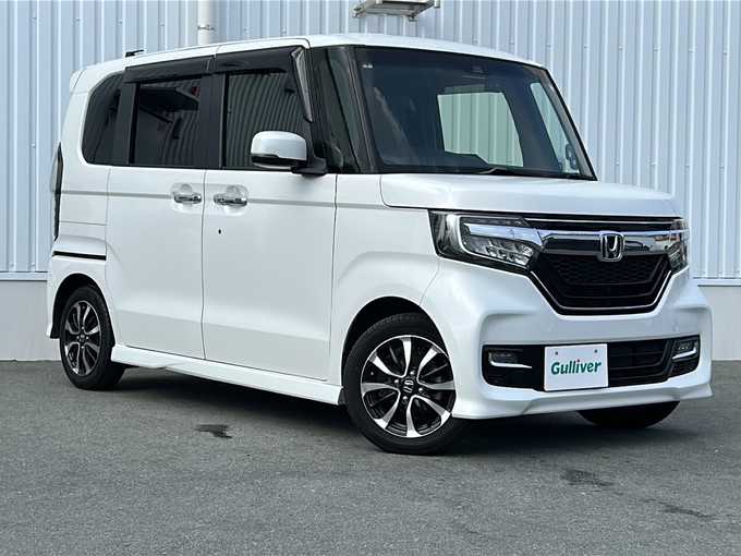 新着情報“Ｎ－ＢＯＸカスタムG・Lホンダセンシング”2018年式プラチナホワイトパール入荷しました！