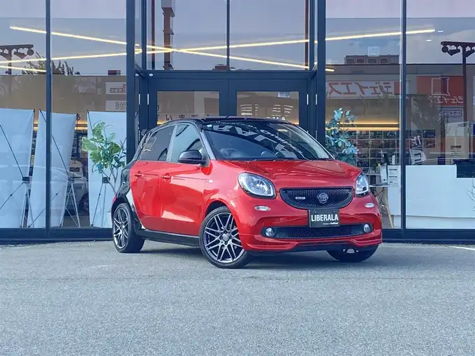 新着情報“スマートフォーフォーBRABUS スポーツ”2018年式赤入荷しました！