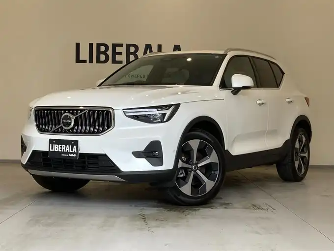 新着情報“ＸＣ４０ウルトラ B4 AWD アクティブスタイルエディション”2024年式クリスタルホワイトP入荷しました！
