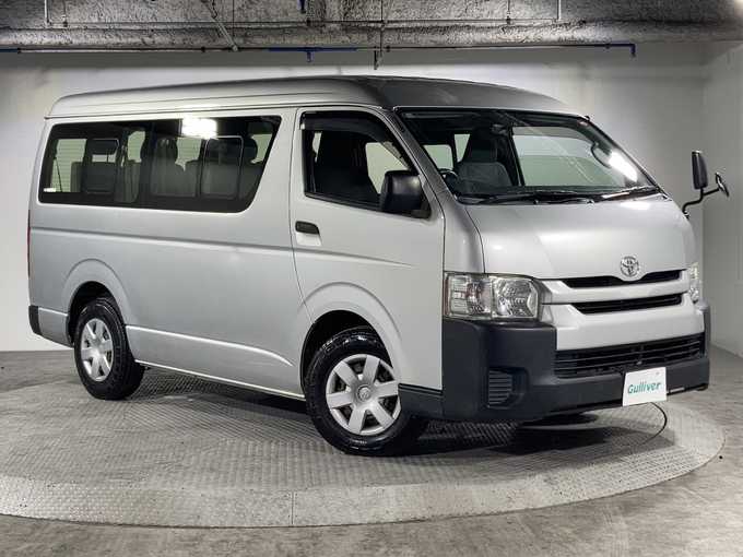 新着情報“ハイエースワゴンDX”2014年式シルバーマイカM入荷しました！