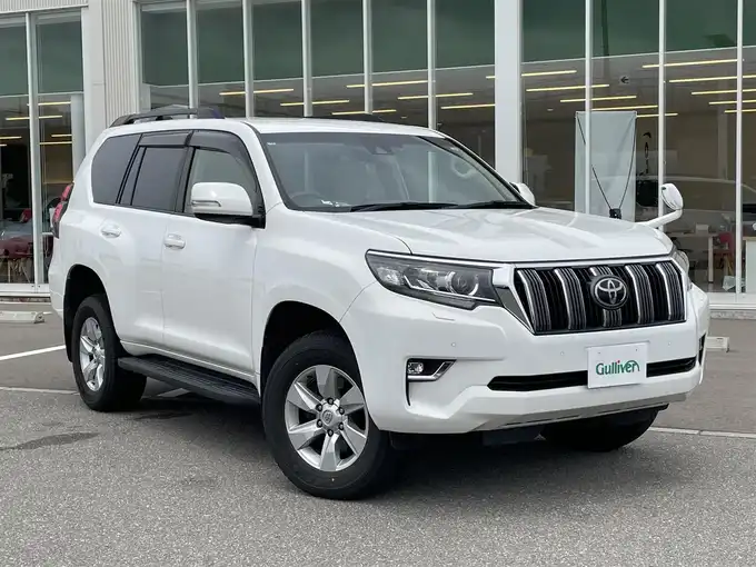 新着情報“ランドクルーザープラドTX”2018年式スーパーホワイトⅡ入荷しました！
