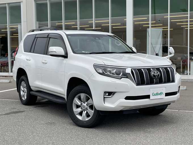 新着情報“ランドクルーザープラドTX”2018年式スーパーホワイトⅡ入荷しました！
