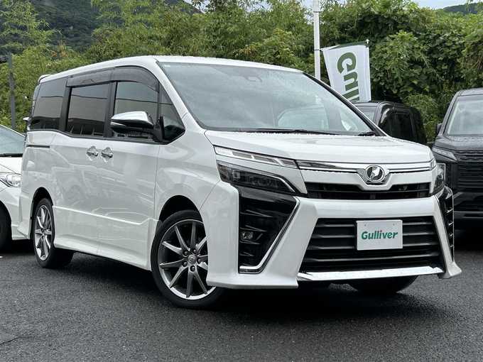新着情報“ヴォクシーZS 煌”2018年式ホワイトパールクリスタルシャイン入荷しました！