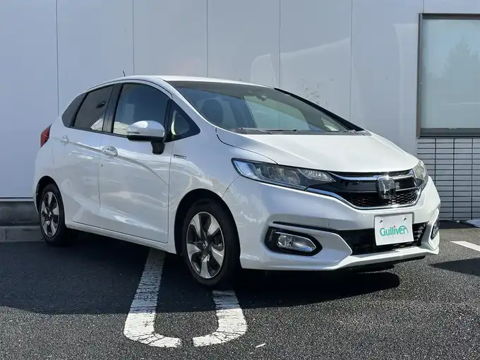 新着情報“フィットハイブリッドハイブリッド・L ホンダセンシング”2019年式プラチナホワイトパール入荷しました！