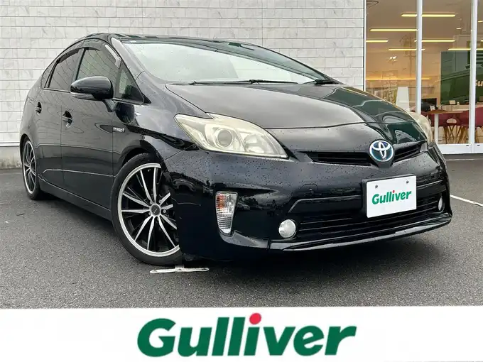 新着情報“プリウスS”2013年式ブラック入荷しました！