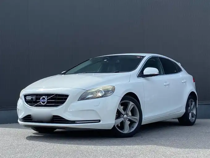 新着情報“Ｖ４０T4 SE”2013年式白入荷しました！