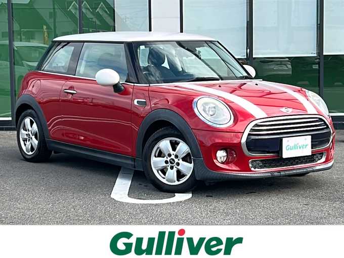 新着情報“ＭＩＮＩクーパー”2015年式赤入荷しました！