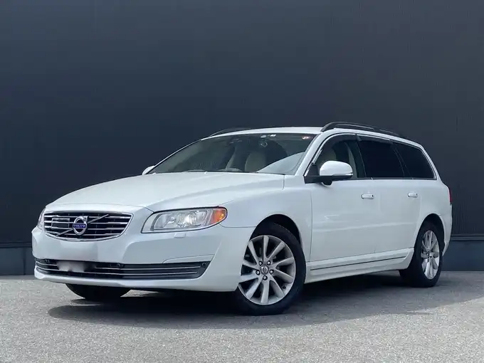 新着情報“Ｖ７０T4 SE”2014年式白入荷しました！