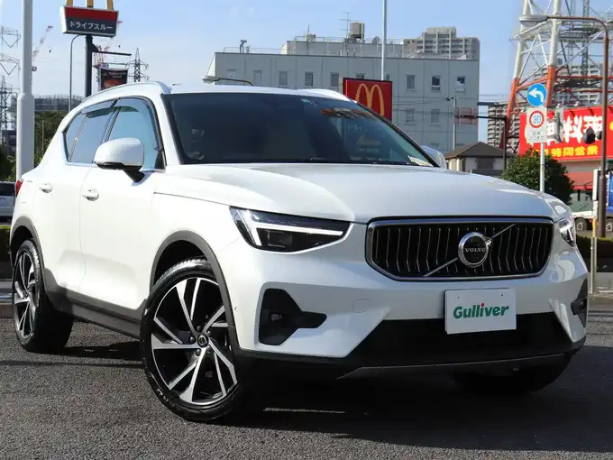 新着情報“ＸＣ４０アルティメット B4 AWD”2022年式パール入荷しました！