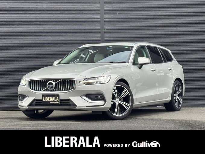 新着情報“Ｖ６０B5 インスクリプション”2022年式シルバー入荷しました！