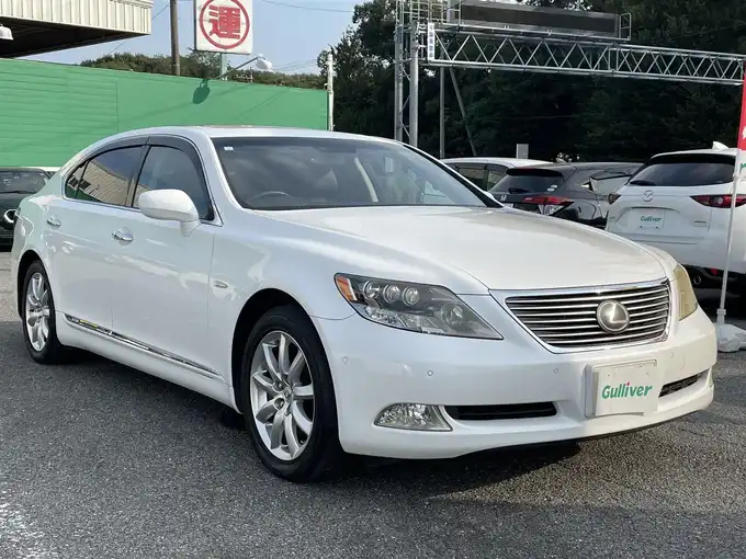 新着情報“ＬＳLS600hL”2007年式ホワイトパールクリスタルシャイン入荷しました！