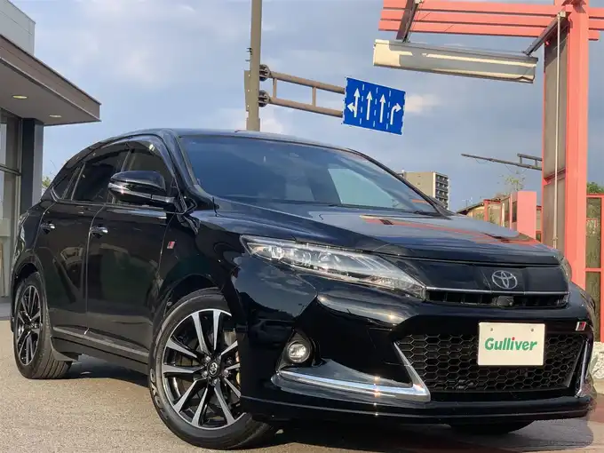 新着情報“ハリアーエレガンス GRスポーツ”2018年式ブラック入荷しました！