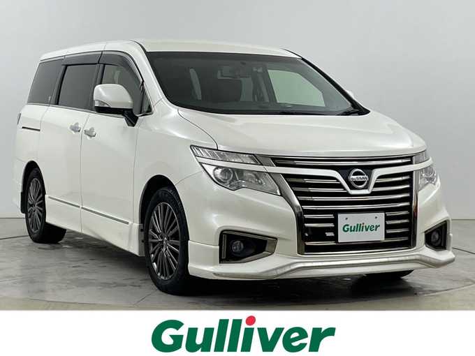 新着情報“エルグランド250ハイウェイスターアーバンクロム”2015年式ブリリアントホワイトパール入荷しました！