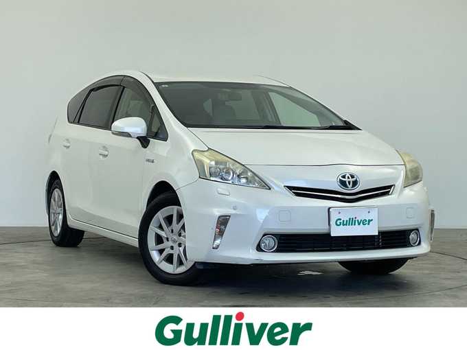 新着情報“プリウスαS”2013年式ホワイトパールクリスタルシャイン入荷しました！