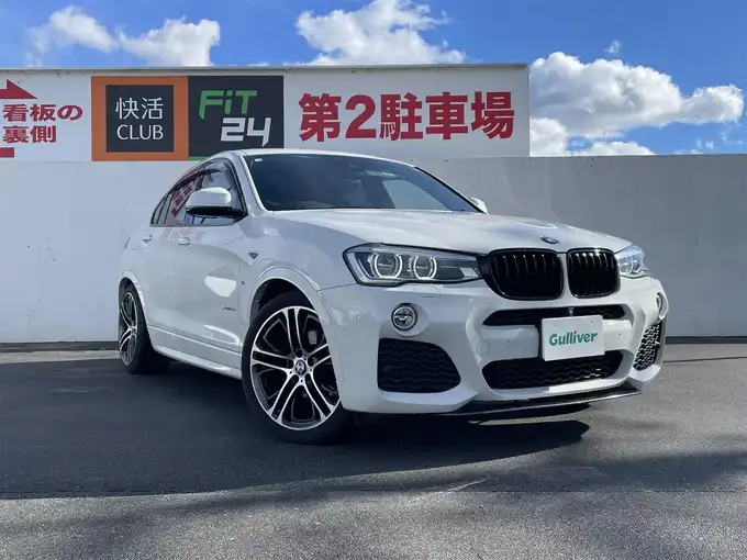 新着情報“Ｘ４xDrive 28i Mスポーツ”2014年式アルピンホワイトⅢ入荷しました！