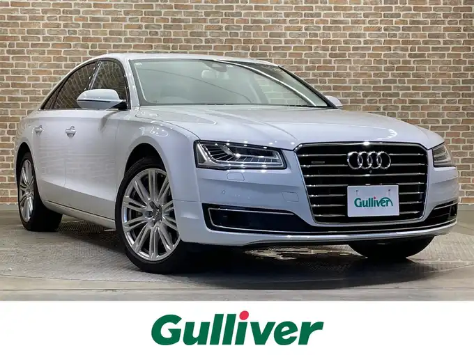 新着情報“Ａ８4．0TFSIクワトロ”2014年式グレイシアホワイトメタリック入荷しました！
