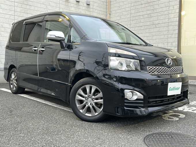 新着情報“ヴォクシーZS 煌”2010年式ブラック入荷しました！