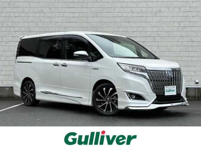 新着情報“エスクァイアハイブリッドGi”2018年式ホワイトパールクリスタルシャイン入荷しました！