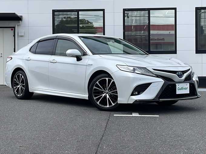 新着情報“カムリWSレザーパッケージ”2019年式プラチナホワイトパールマイカ入荷しました！
