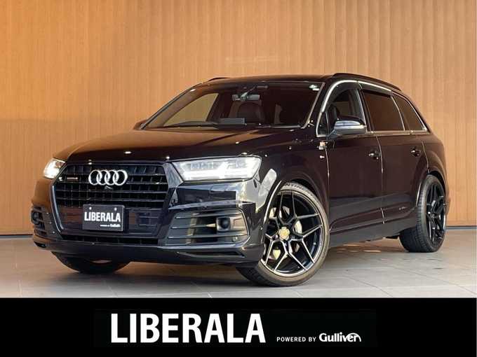 新着情報“Ｑ７3．0TFSIクワトロアダプティブエアサスペンション仕様”2017年式黒入荷しました！