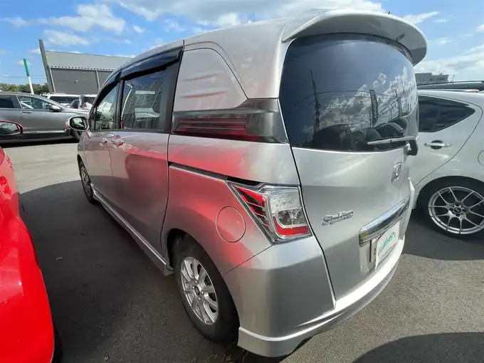 車両画像02