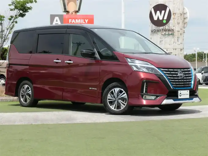 新着情報“セレナe－パワー ハイウェイスターV”2021年式マルーンレッド 2トーン入荷しました！