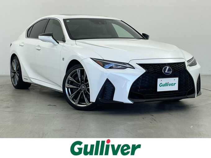 新着情報“ＩＳIS300h Fスポーツ”2021年式ホワイトノーヴァガラスフレーク入荷しました！