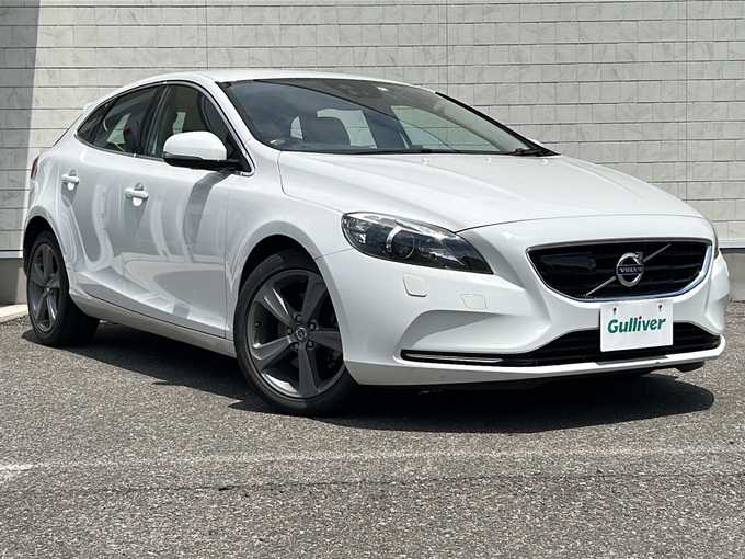 新着情報“Ｖ４０T4 SE”2014年式アイスホワイト入荷しました！