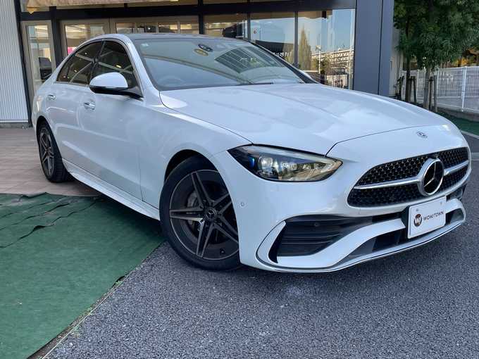 新着情報“ＣクラスC220dアバンギャルド AMGライン”2021年式パール入荷しました！