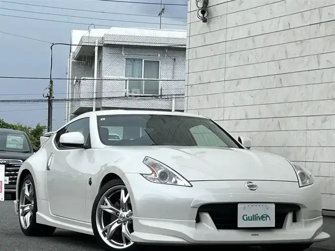 新着情報“フェアレディＺバージョンS”2009年式ブリリアントホワイトパール入荷しました！