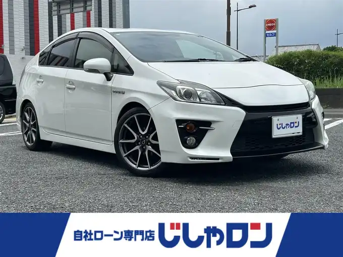 新着情報“プリウスSツーリングセレクション・G’s”2015年式ホワイトパールクリスタルシャイン入荷しました！