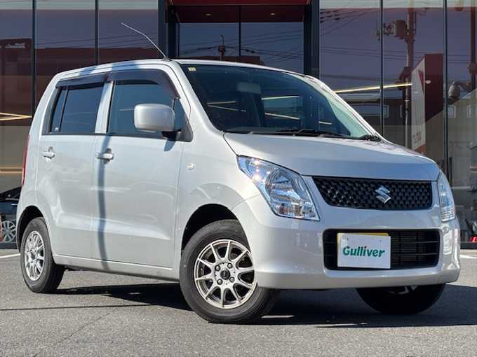 新着情報“ワゴンＲFX”2008年式シルキーシルバーメタリック入荷しました！