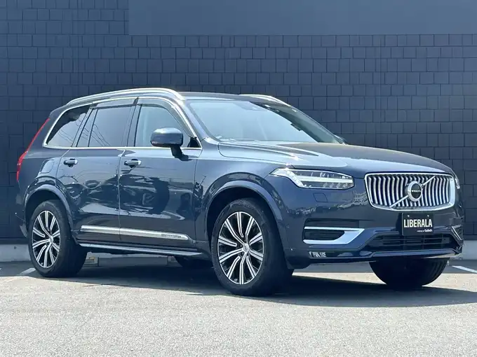新着情報“ＸＣ９０D5 AWD インスクリプション”2020年式紺入荷しました！