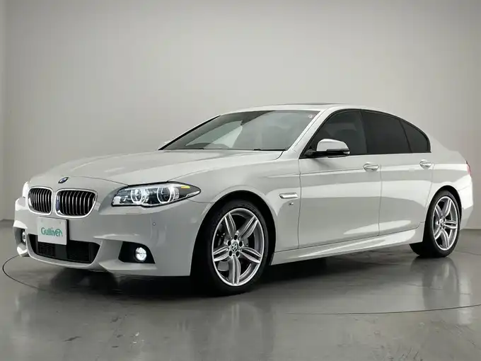 新着情報“５シリーズ535i Mスポーツ”2016年式白入荷しました！