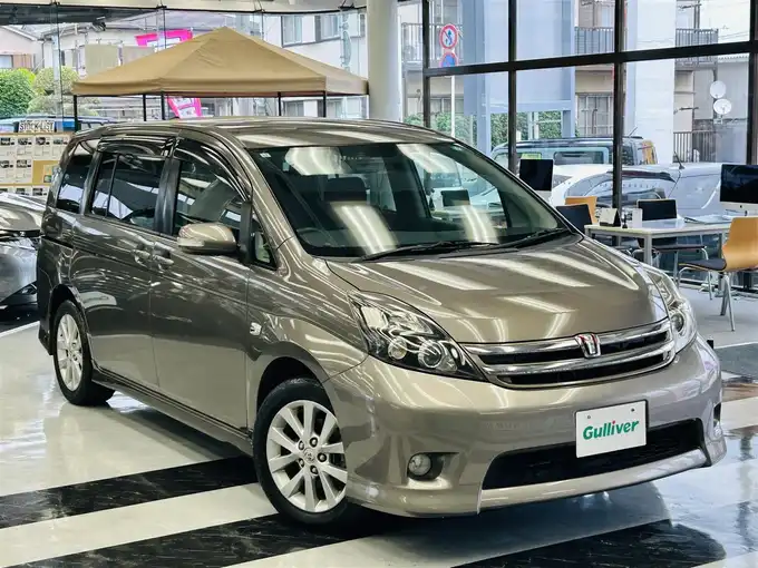 新着情報“アイシスプラタナ”2009年式グレーメタリック入荷しました！