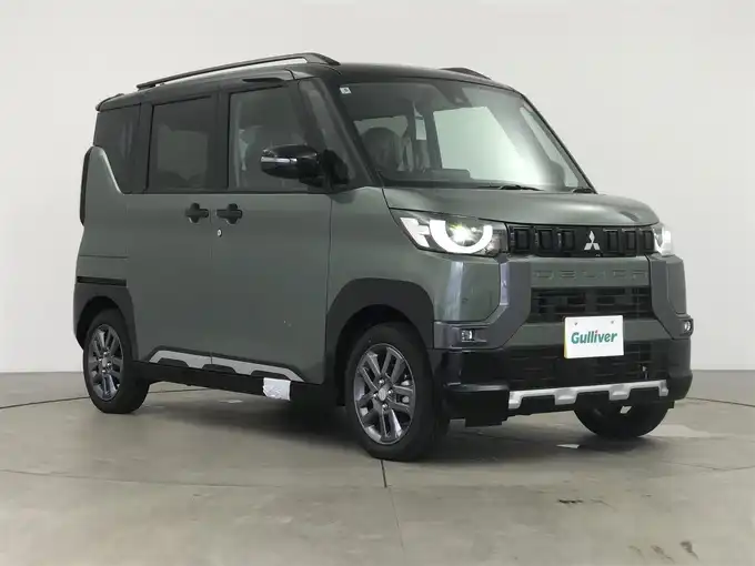 新着情報“デリカミニT プレミアム”2025年式緑Ⅱ入荷しました！